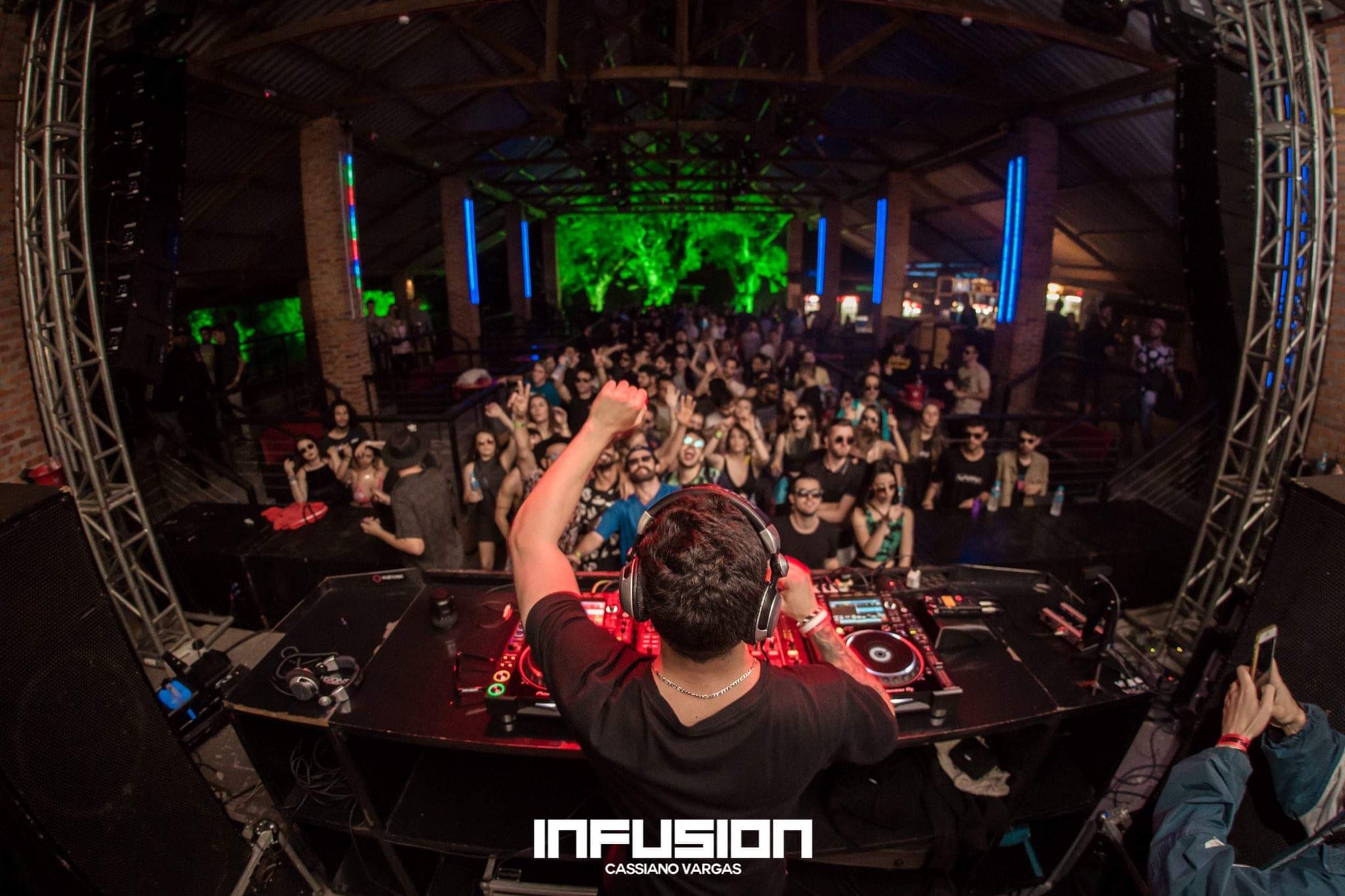 Alan Wood en Infusion, Brasil